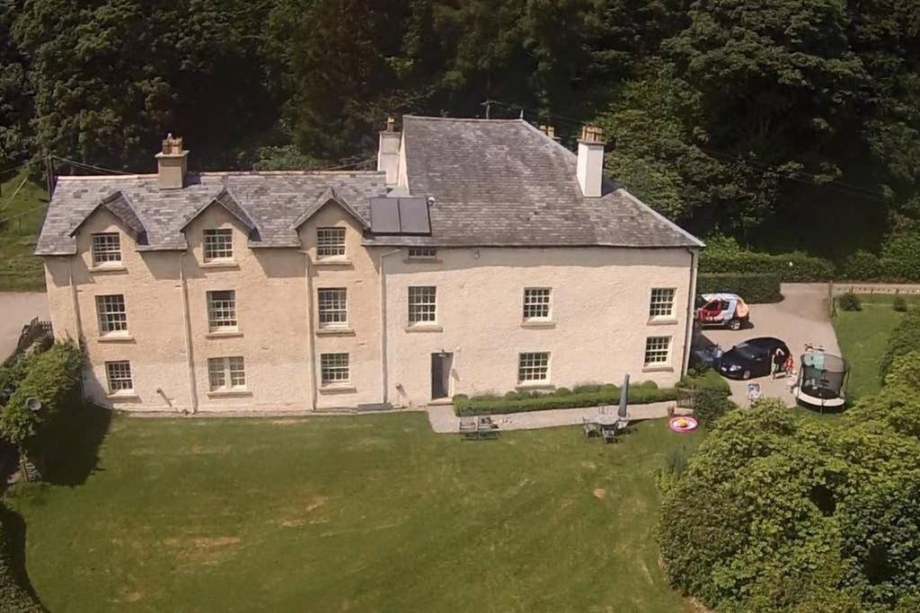 Plas Yn Yale With Mountain Views From All Windows Wrexham Kültér fotó