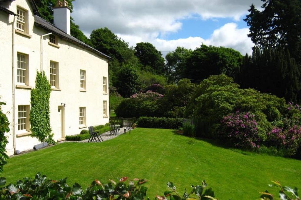 Plas Yn Yale With Mountain Views From All Windows Wrexham Kültér fotó