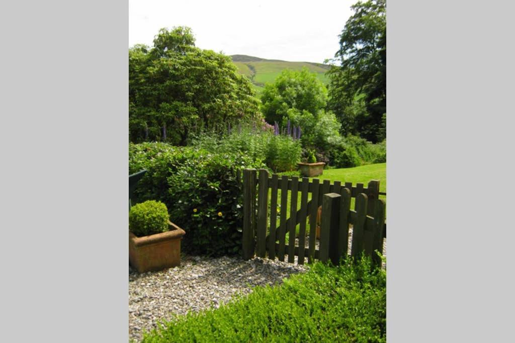 Plas Yn Yale With Mountain Views From All Windows Wrexham Kültér fotó